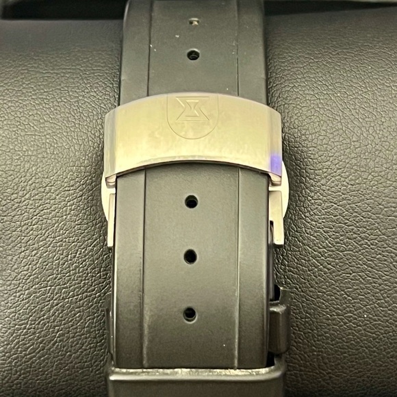 Edox Chrono Offshore 1 Sharkman ll North Pole Limited Editition Men’s Watch - Picture 4 of 6